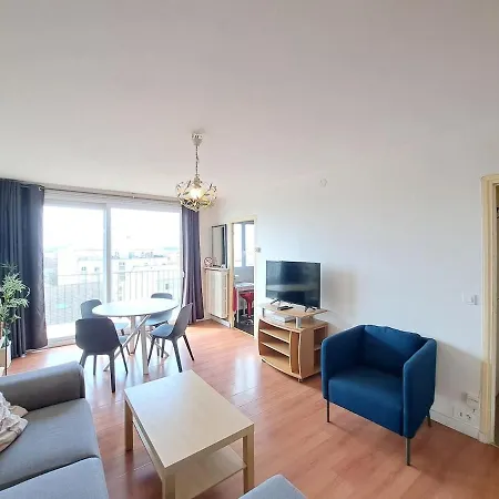 Ajaccio, Cadre Confortable Avec Balcon *